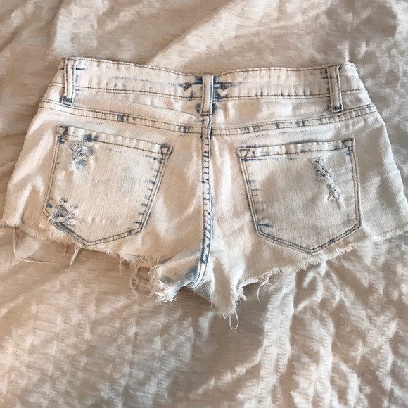 Acid washed shorts - Picture 2 of 2